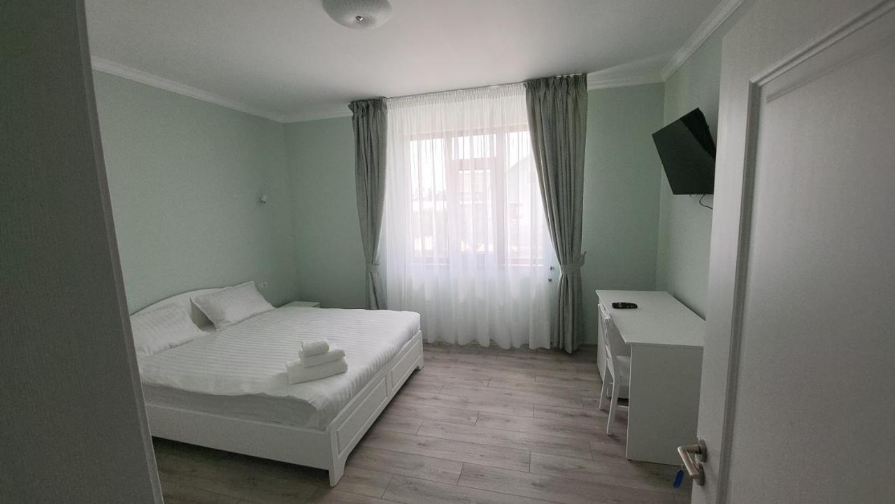Bed and Breakfast Colt De Rai Hirtoape Экстерьер фото