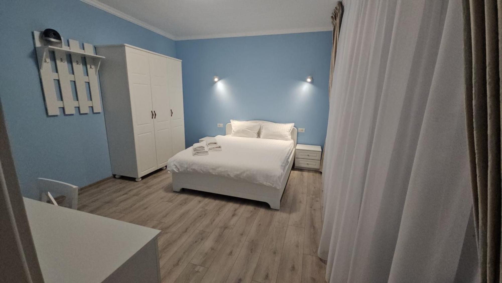 Bed and Breakfast Colt De Rai Hirtoape Экстерьер фото