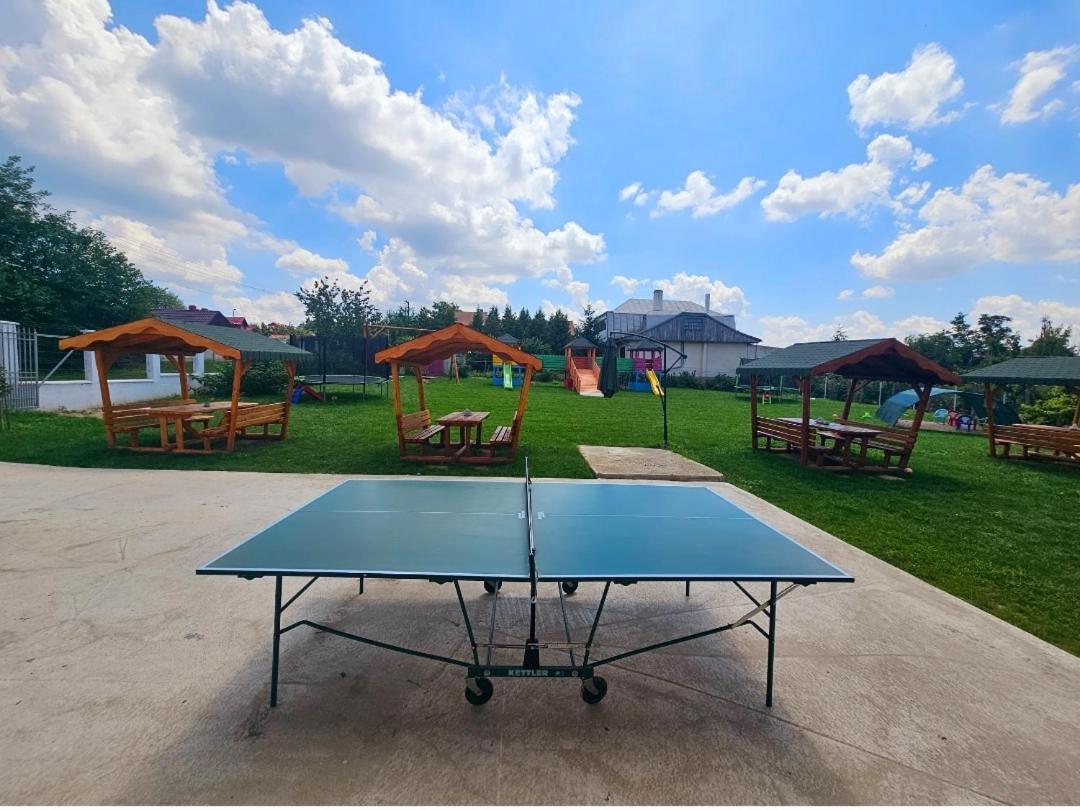 Bed and Breakfast Colt De Rai Hirtoape Экстерьер фото