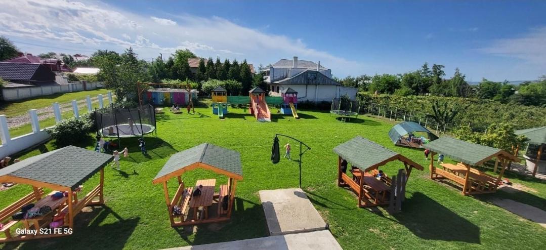 Bed and Breakfast Colt De Rai Hirtoape Экстерьер фото